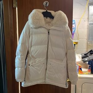 Michael Kors puffer jacket. Only worn a few times. Size Small